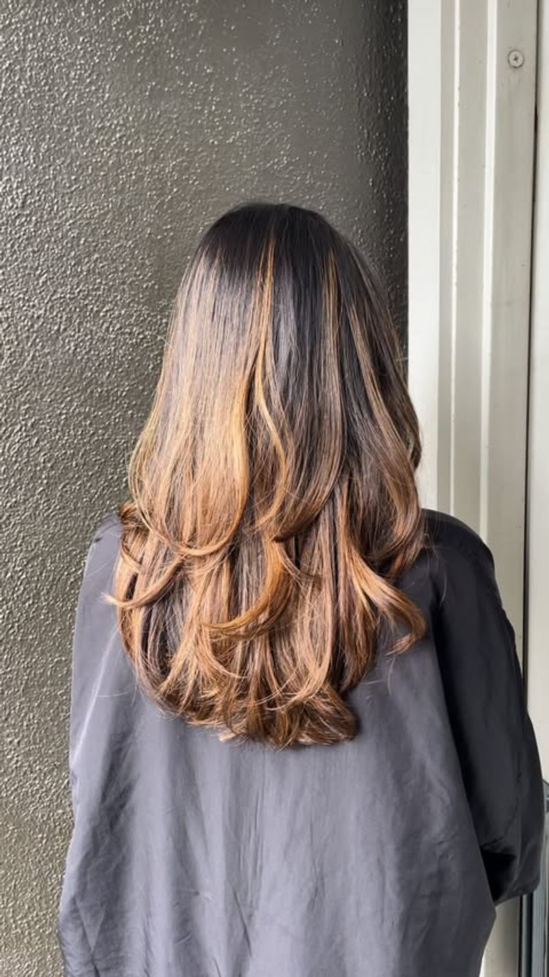 Layered U-Cut With Highlights