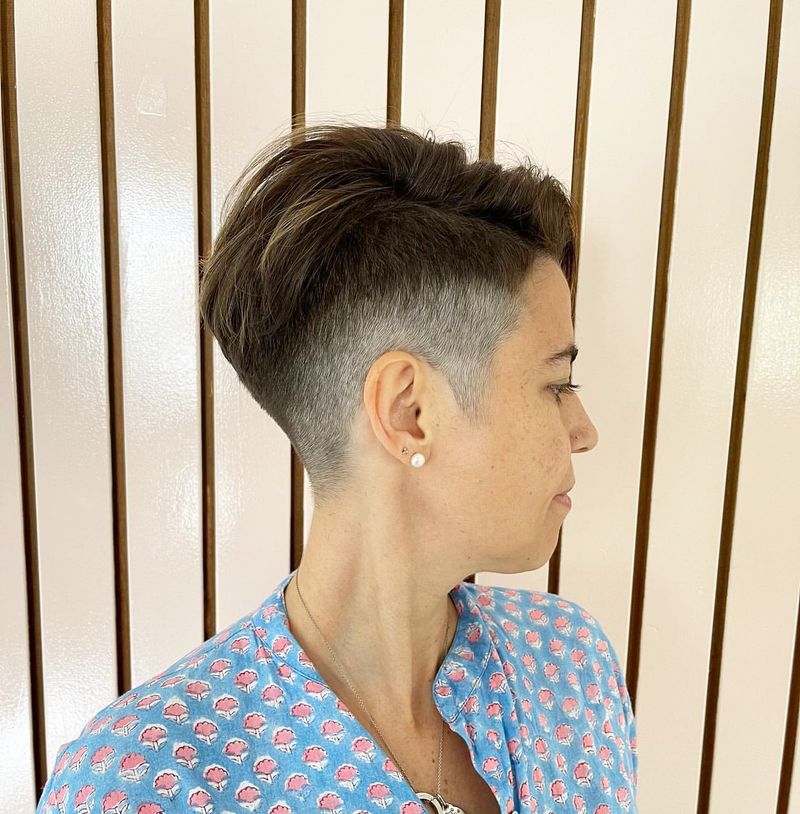 Chic Side Part Undercut