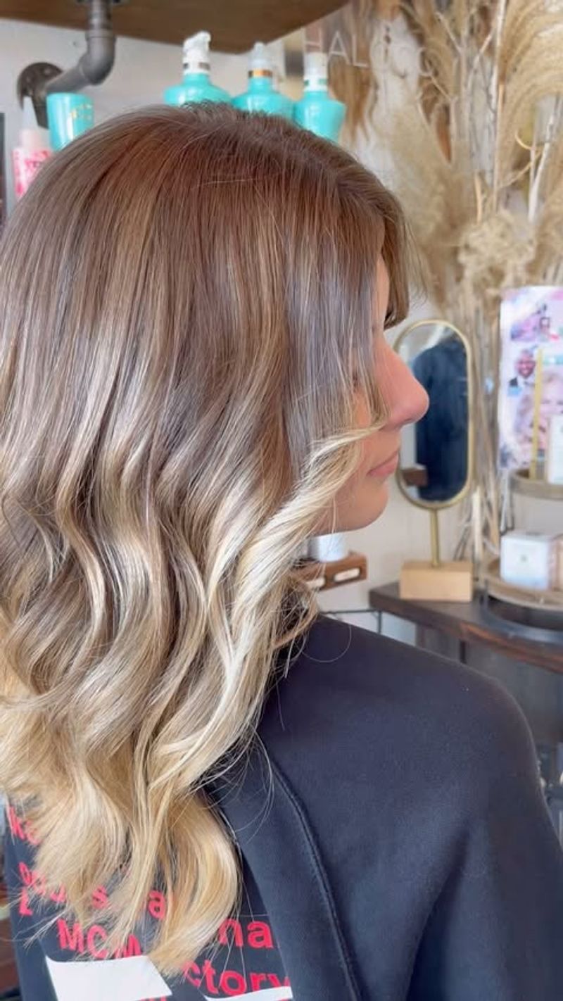 Romantic Feathered Waves