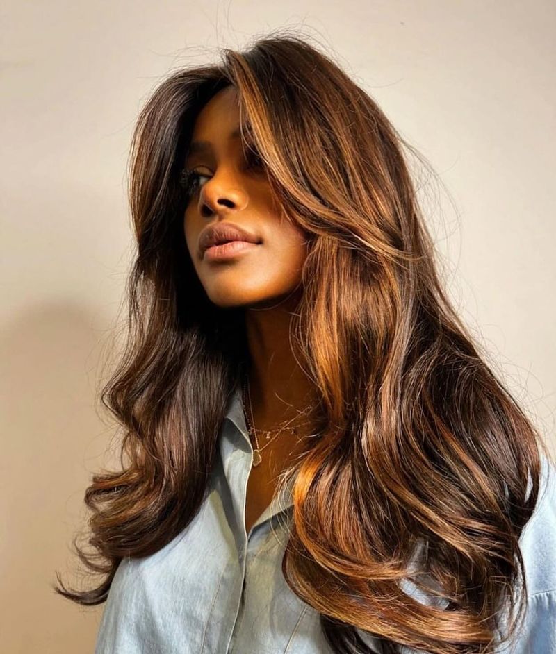 Textured Caramel Highlights on Layered Hair