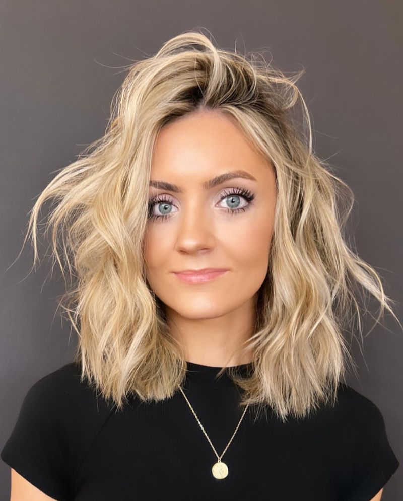 Wavy Side Part Lob