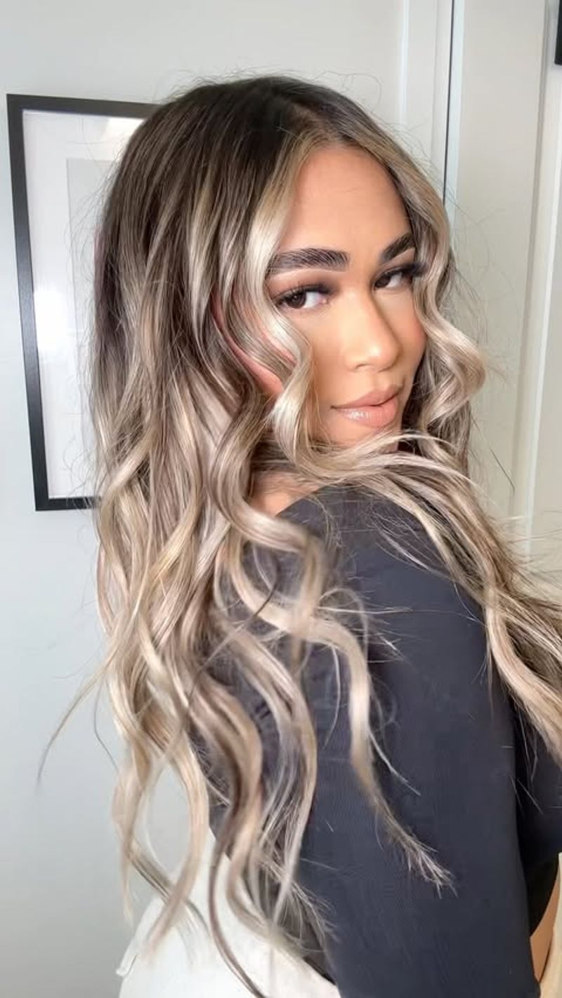 Beachy Layered Waves