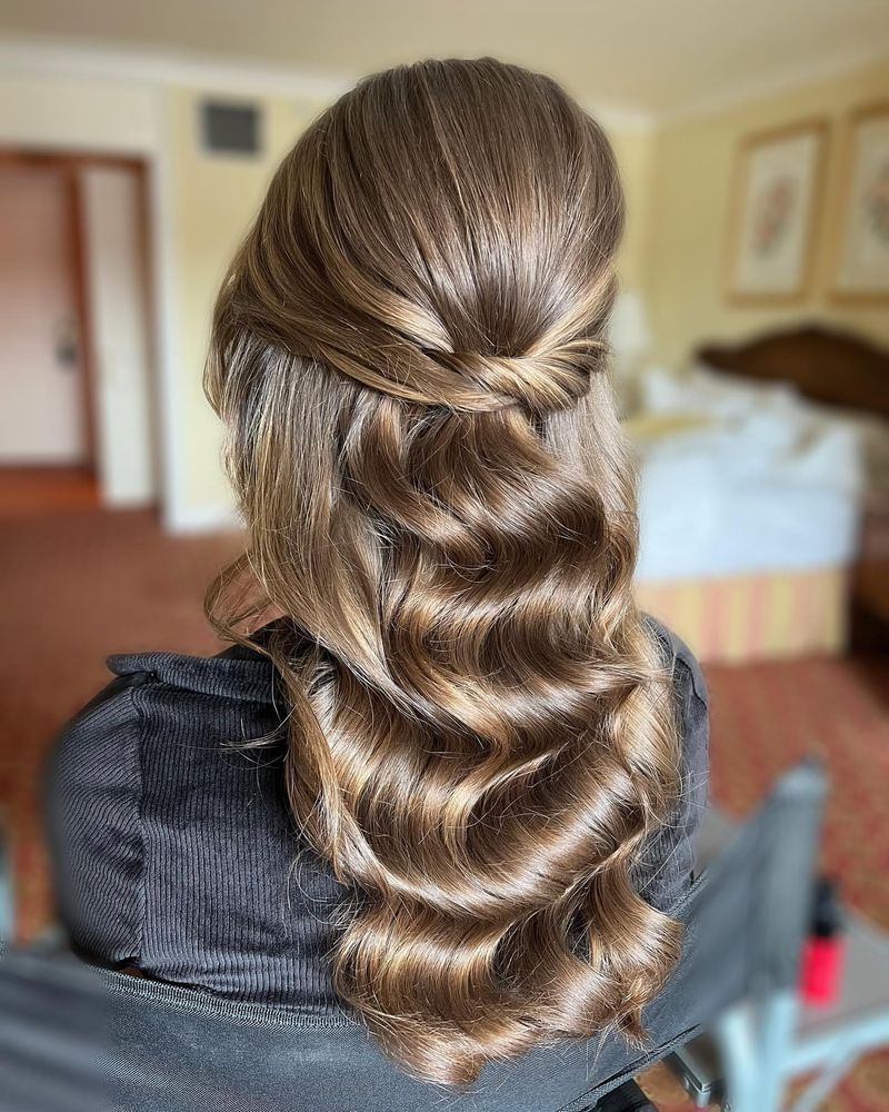 Glamorous Hollywood Waves