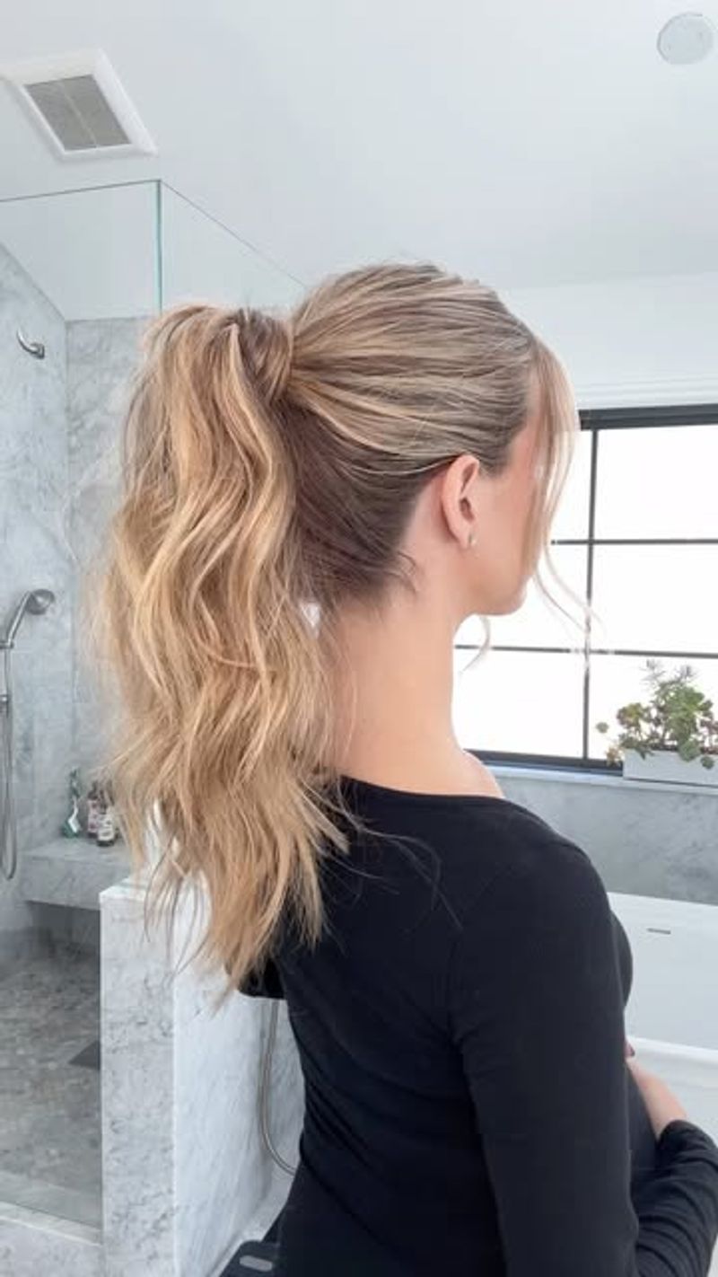 Glamorous Voluminous Ponytail